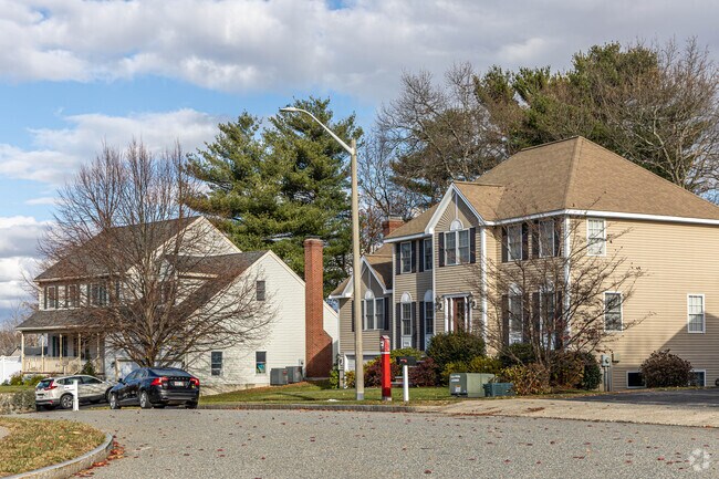 Colonial homes are common in Colonial Park.