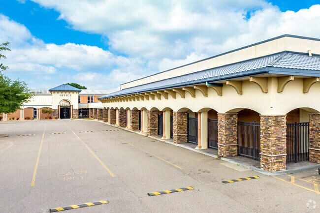 Crystal Lake Middle School is currently rated a C school according to niche.com.