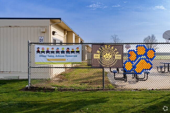 Grand View Elementary School has been a rural Dinuba school for over 100 years.