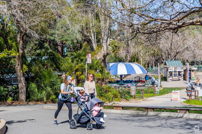 The Oakland Zoo in Las Palmas is the perfect place to bring for a family outing.