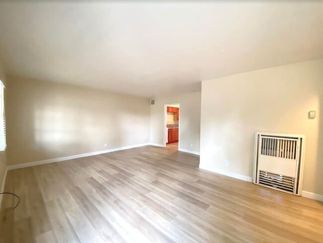 958 Barney St, Merced, CA 95340 - photo 4