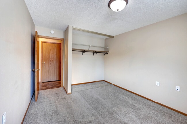 Parkside Apartments, New Prague, MN 56071 - photo 6