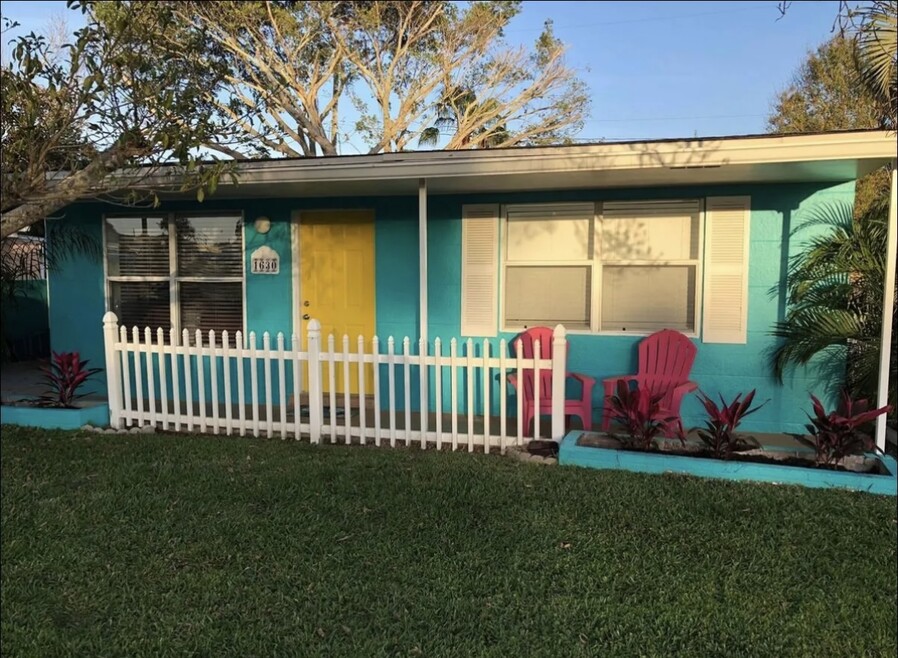 Front of House with porch