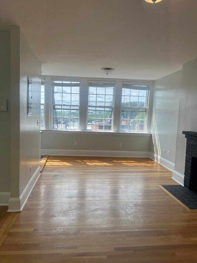 62 W Cedar St unit 4, Boston, MA 02114 - photo 4