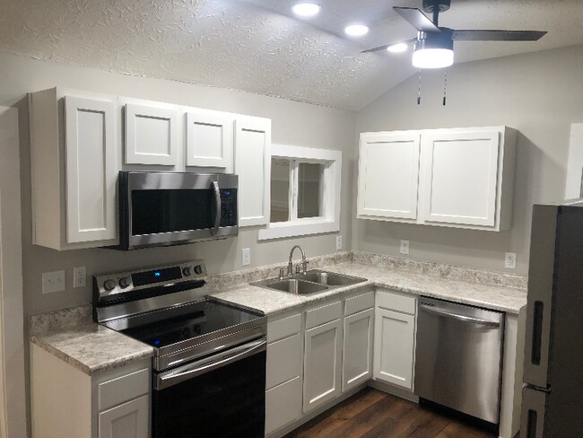 25 Walnut St, Frankfort, OH 45628 - photo 6