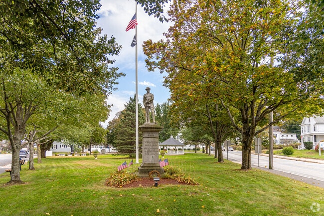 In the town green there's a monument to North Chelmsford’s World War I veterans.
