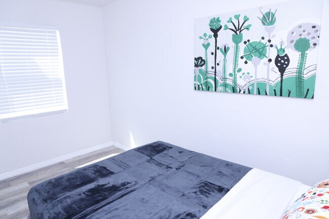 1109 Douglas Rd unit ID1056522P, Miami, FL 33135 - photo 4