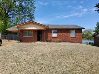 1206 Parkrose Rd, Memphis, TN 38109