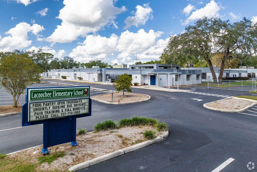 Lacoochee Elementary school has 307 students in grades PK, K-5.