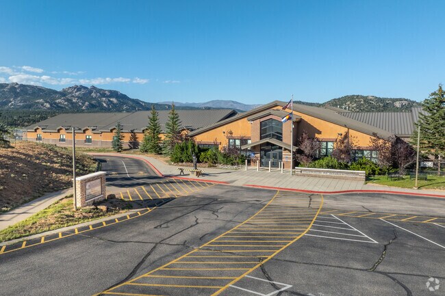 At Estes Park K-5, students enjoy diverse programs and extracurricular activities.