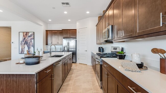 15035 W Smoketree Dr, Surprise, AZ 85387 - photo 3