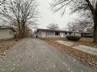 781 Heritage Rd, Valparaiso, IN 46385