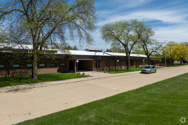 Your kids will enjoy learning in the inspiring atmosphere of Don D. Shute Elementary School.