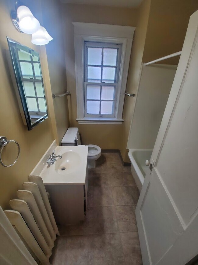 921 de Mun Ave unit 2N, Saint Louis, MO 63105 - photo 7