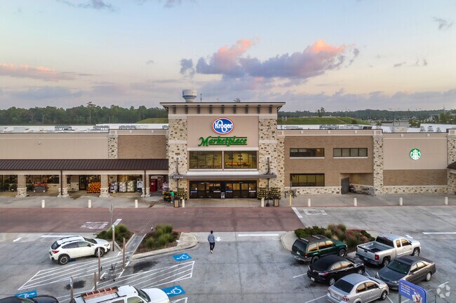 Kroger Marketplace is the preferred grocery store for Woodbranch locals.