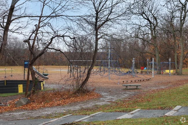 Beeman Memorial School provides education to children in the neighborhood of Gloucester.