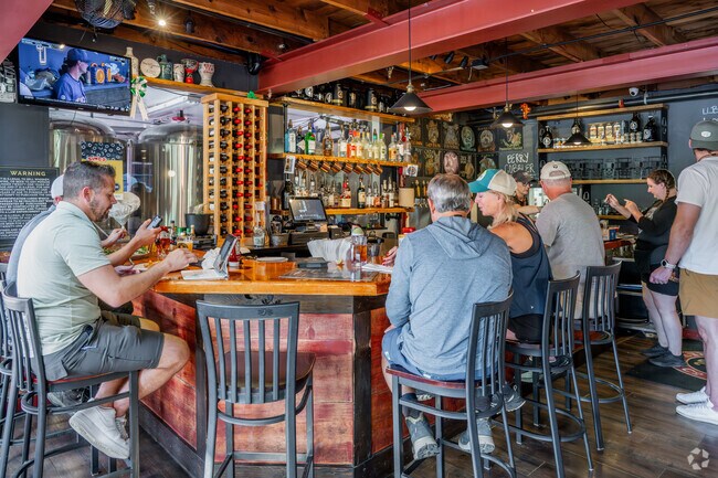 Lariat Lodge Brewing Company is a popular dining spot and serves craft beers and cocktails.