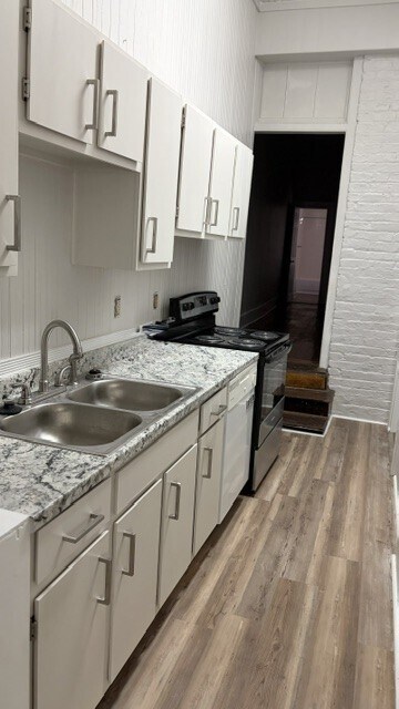 335 King St, Charleston, SC 29401