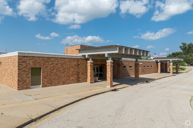 Broadway-Fell Corridor residents can attend Kingsley Junior High School.