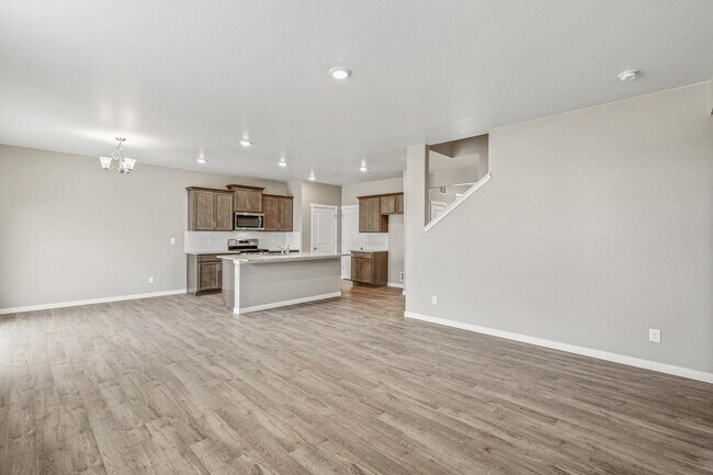 95 N Vandriver Place unit 36210325, Aurora, CO 80018 - photo 7