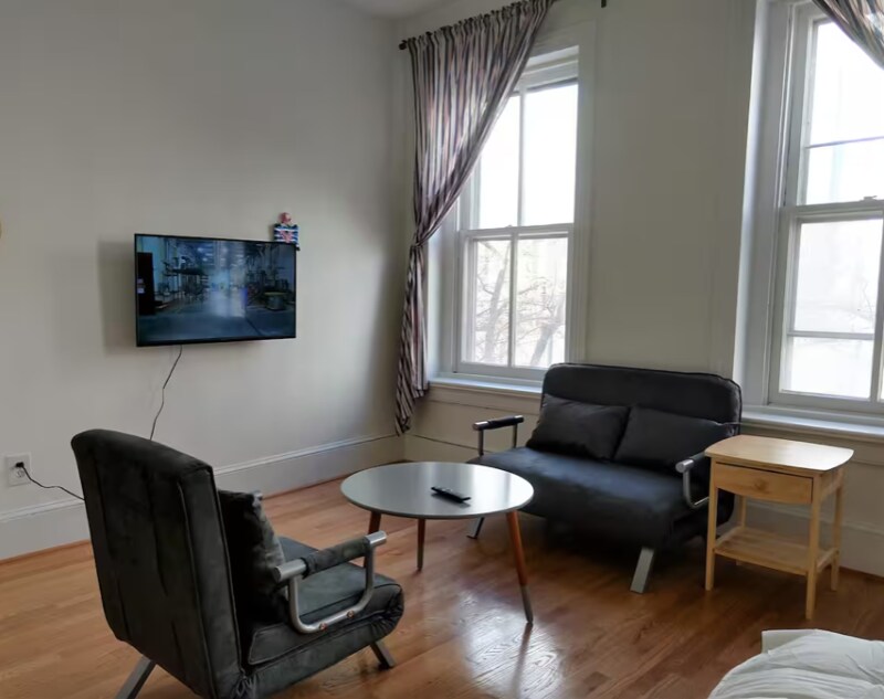 131 C St SE unit 1, Washington, DC 20003 - photo 1