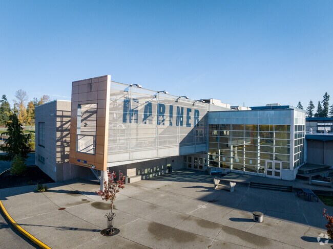 Mariner High School received a B-grade from Niche.com.