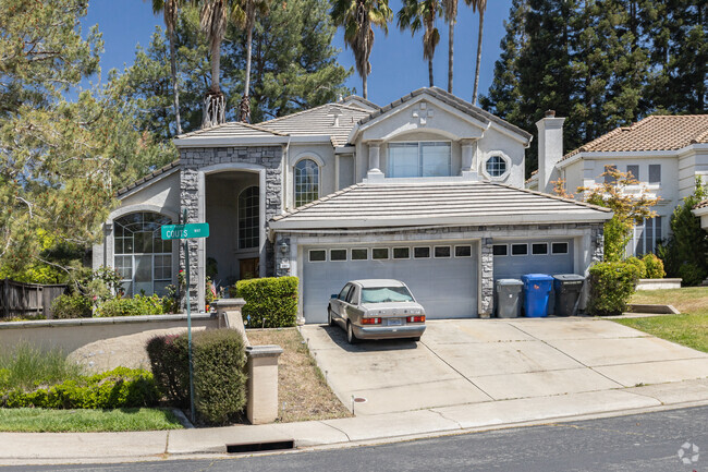 Find beautiful examples of 2 story homes in Natoma Station.
