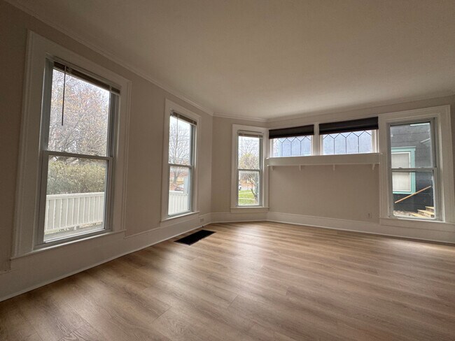 604 Willis Ave unit 1, Syracuse, NY 13204 - photo 5