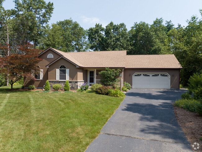 Ranch homes are popular in Southampton, MA.