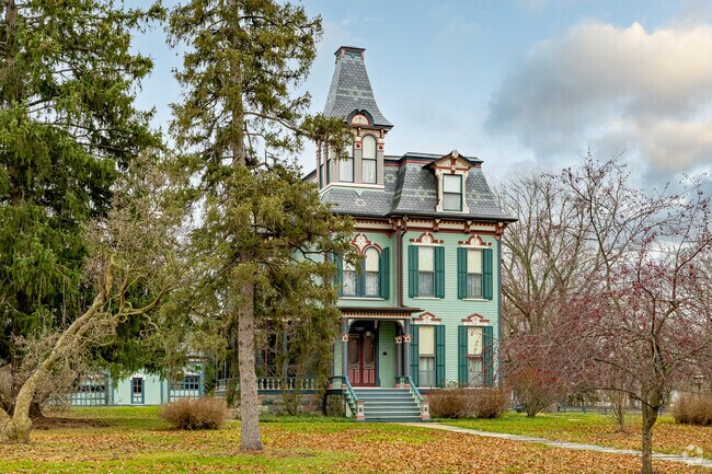 Historic homes like the Citizen's Bank founders' Davenport residence are throughout Saline.
