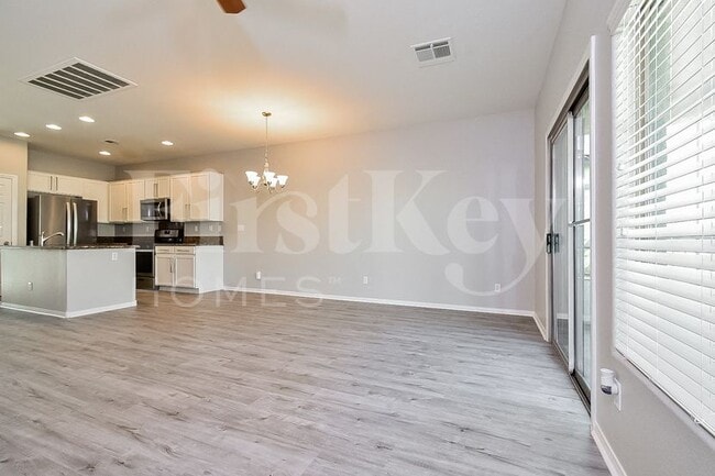 7848 Marbledoe St, Las Vegas, NV 89149 - photo 4