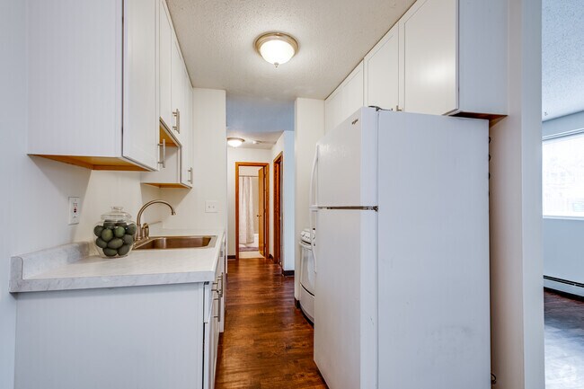 2600 Bryant Avenue S - 1BR, 1BA - 550SF - Unit 1 Kitchen