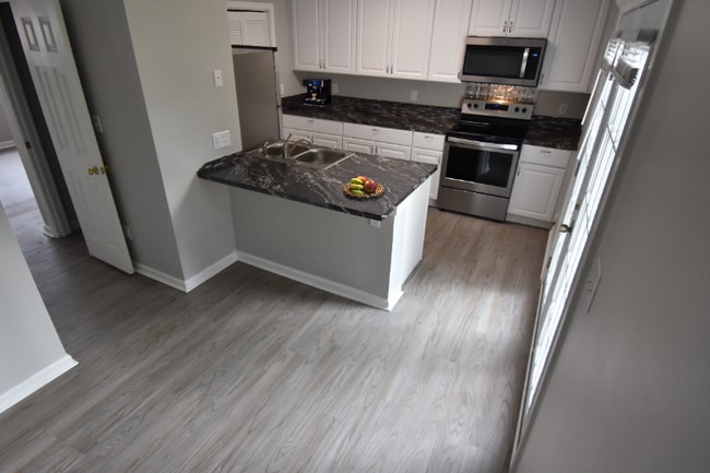 620 S Main St, Mooresville, NC 28115 - photo 3