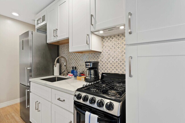 4744 Del Monte Ave unit ID1062714P, San Diego, CA 92107 - photo 7