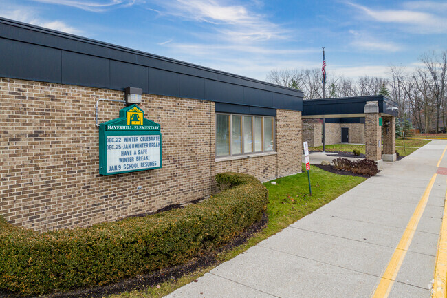 Haverhill Elementary School receives an overall Niche grade of B+.