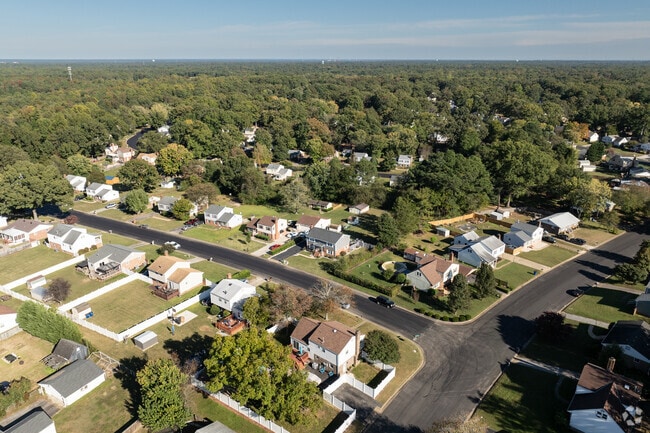 Chesterfield Courthouse, about 20 miles from downtown Richmond, offers locals small town charm.