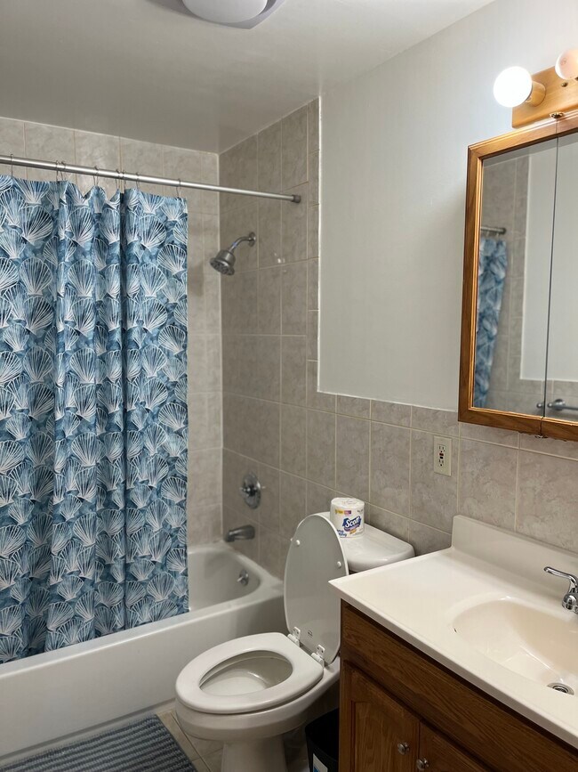1412 119th St, College Point, NY 11356 - photo 3