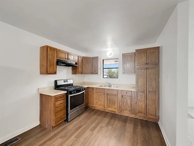 4702 Dee Ct, Fort Worth, TX 76135 - photo 3