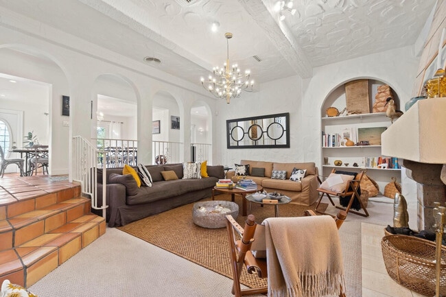 3399 70th Ln N unit ID1290302P, Saint Petersburg, FL 33710 - photo 3