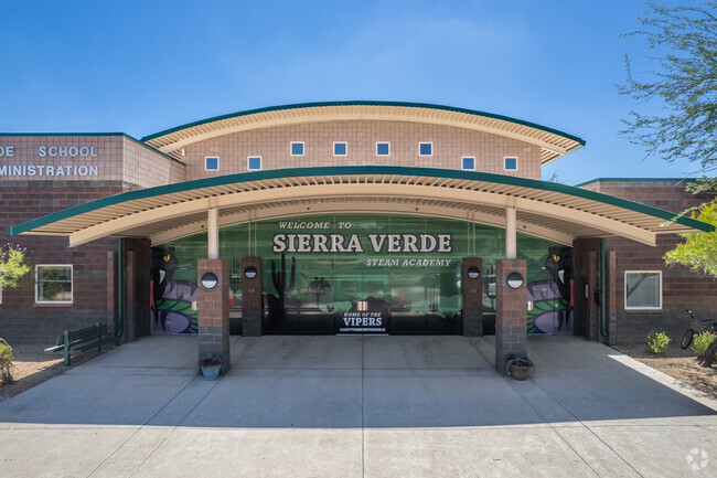 Sierra Verde STEAM Academy / Homepage