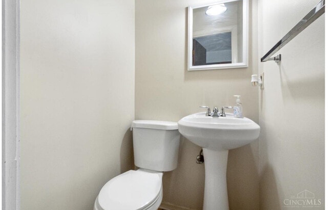 3167 Westbrook Dr, Cincinnati, OH 45238 - photo 5