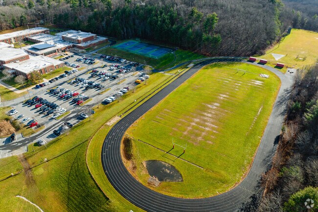 Amesbury High School in Amesbury provides a well-rounded sports programs for student athletes.