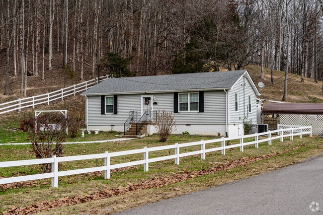 There are a few small cottages in the Joelton Neighborhood.