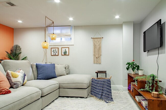 45 Nicholson St NW unit ID1037734P, Washington, DC 20011 - photo 2