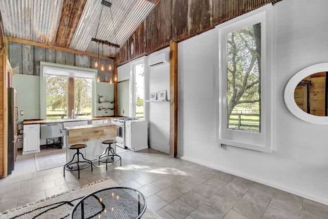 15460 Co Rd 3 unit B, Fairhope, AL 36532 - photo 2