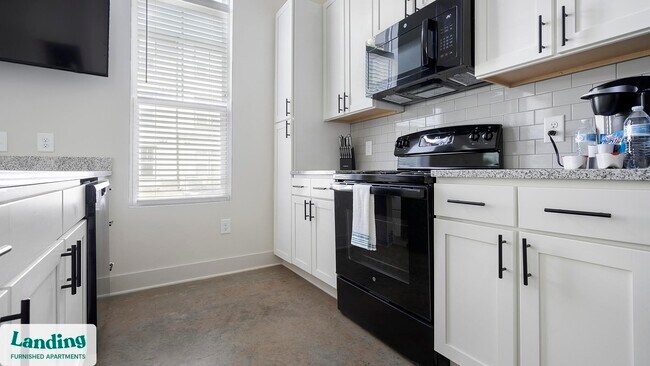 404 W 26th St unit 11-103, Charlotte, NC 28206 - photo 3