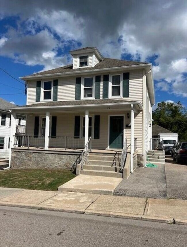 19 Pond St Unit 1, Westerly, RI 02891