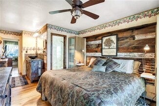 792 Lathrop St, Napa, CA 94558