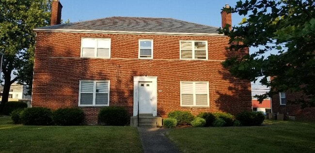 1348 Eastview Ave unit 1348 Eastview Apt A, Columbus, OH 43212 - photo 2