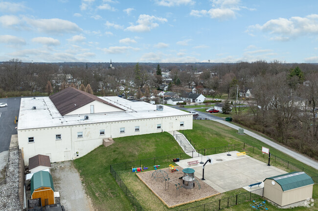 Piqua Christian School has a student to teacher ratio of 7 to 1.